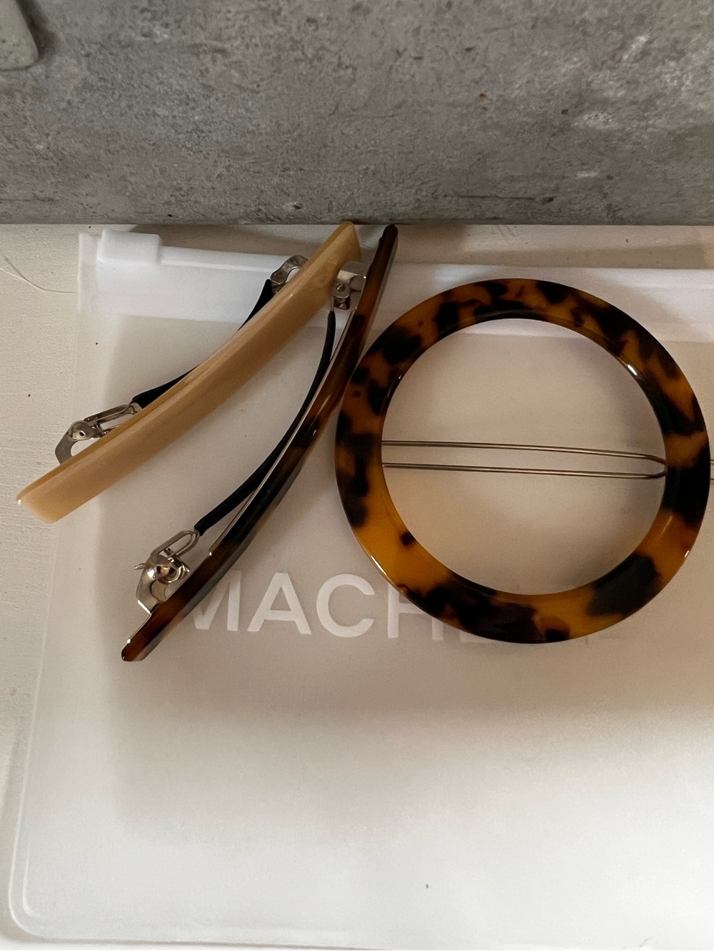 Tortoiseshell MACHETE Round Hair Clip & Neutral Barrette Set